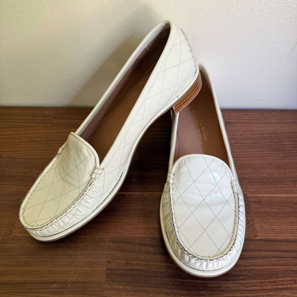 NWOB Stuart Weitzman Loafers White Quilted Patent Leather, size 8